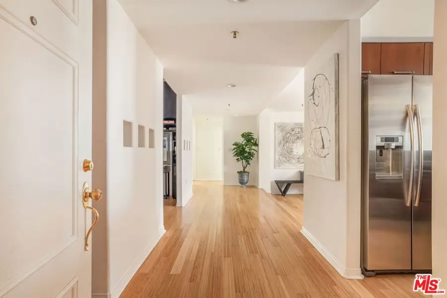 12011 Goshen Avenue #105, Los Angeles, CA 90049 - #3