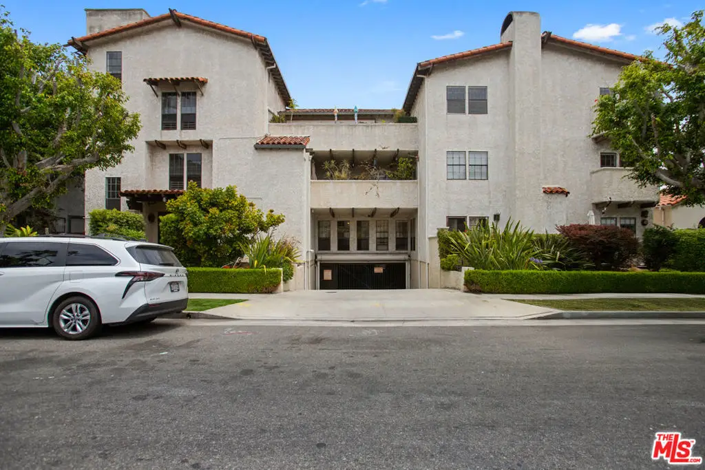 1110 S Shenandoah Street #8, Los Angeles, CA 90035 - #1