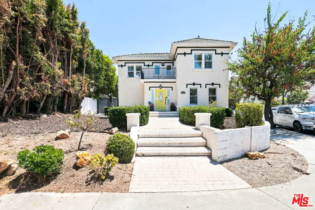 570 S Van Ness Avenue, Los Angeles, CA 90020 - #1