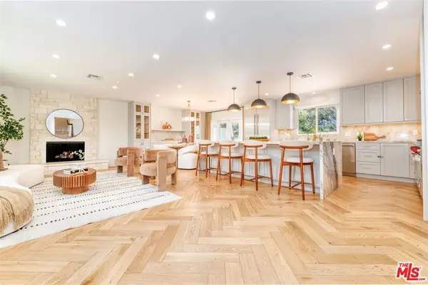 6051 Sadring Avenue, Los Angeles, CA 91367