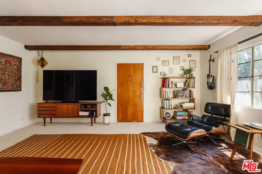 4501 Finley Avenue #10, Los Angeles, CA 90027 - #2
