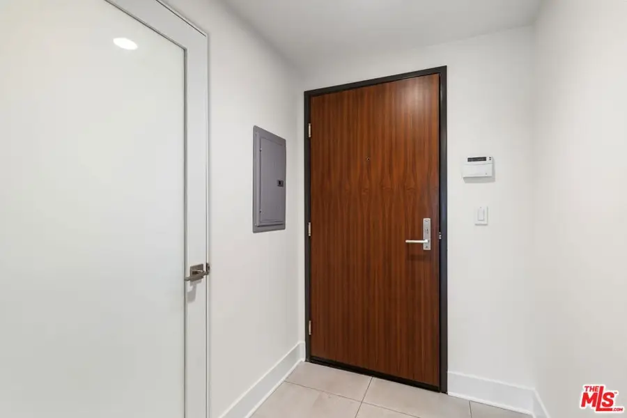 10269 Santa Monica Boulevard, Los Angeles, CA 90067 - #3