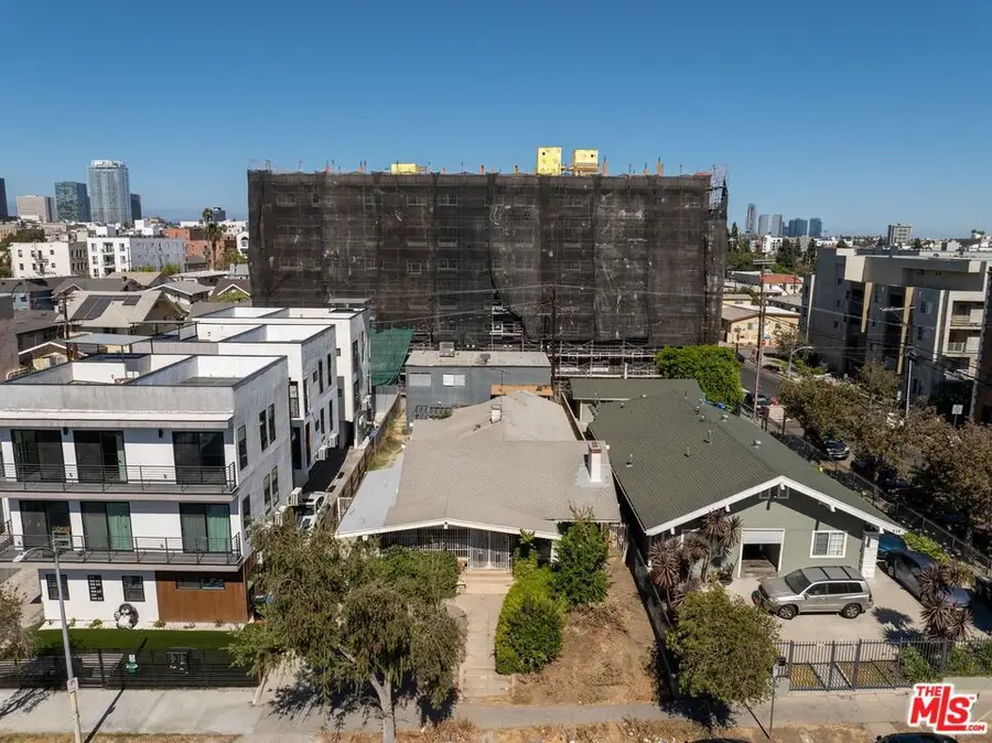 932 S Harvard Boulevard, Los Angeles, CA 90006 - #2