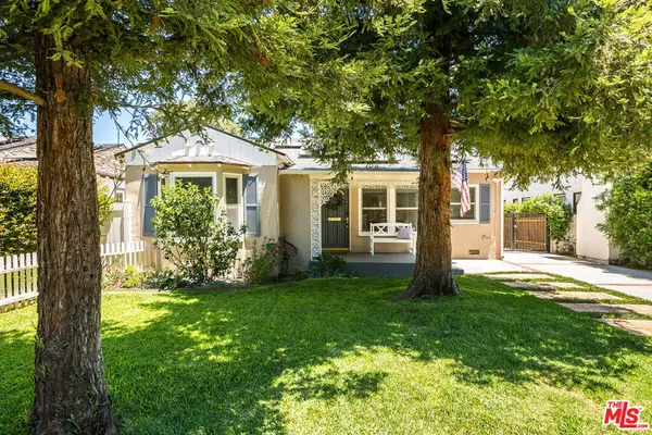 5320 Irvine Avenue, Los Angeles, CA 91601