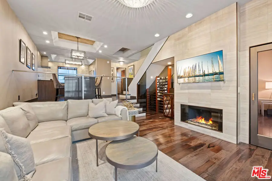 36 Navy Street #3, Venice, CA 90291 - #2