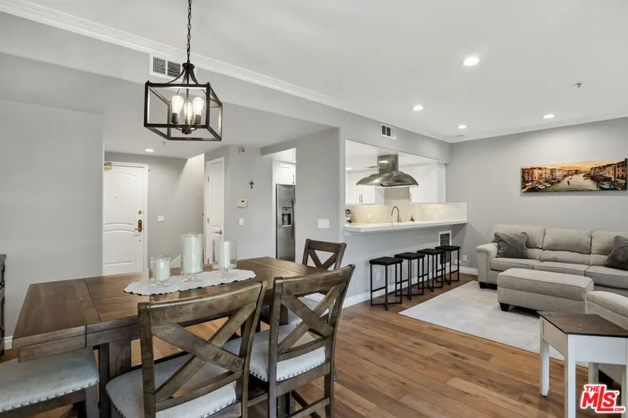 1426 N Laurel Avenue #110, West Hollywood, CA 90046 - #2