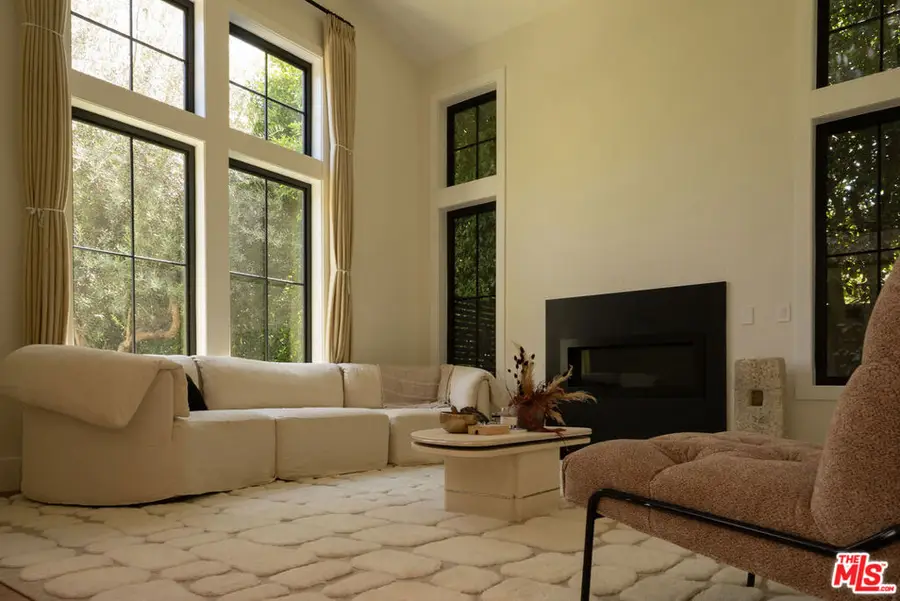 14713 Huston Street, Sherman Oaks, CA 91403 - #3