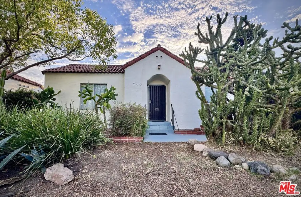 585 N Irving Boulevard, Los Angeles, CA 90004 - #1