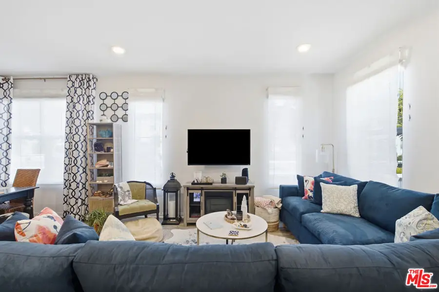 348 Dominguez Street, Camarillo, CA 93010 - #3