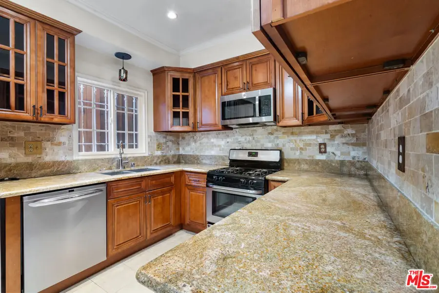 822 S Windsor Boulevard #102, Los Angeles, CA 90005 - #2