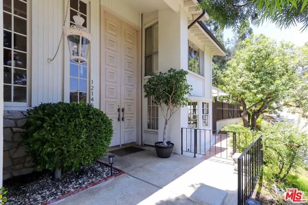 12145 La Casa Lane, Los Angeles, CA 90049 - #1