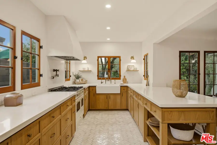 913 Amoroso Place, Venice, CA 90291 - #2