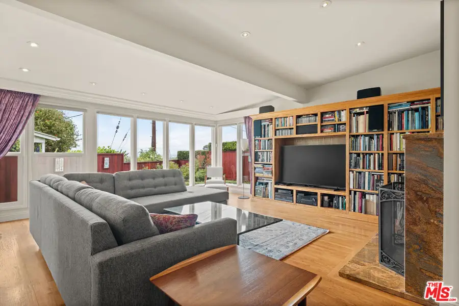 7485 Henefer Avenue, Los Angeles, CA 90045 - #3
