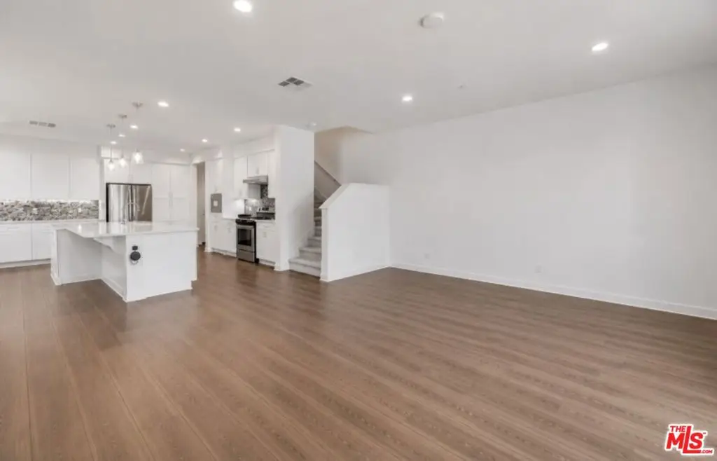 162 Novel, Irvine, CA 92618 - #1
