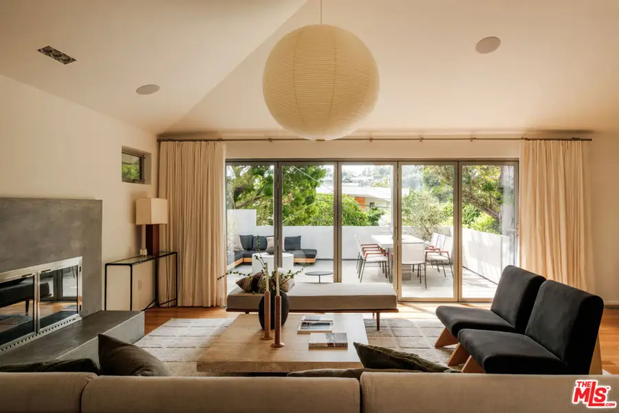 558 Stassi Lane, Santa Monica, CA 90402 - #3