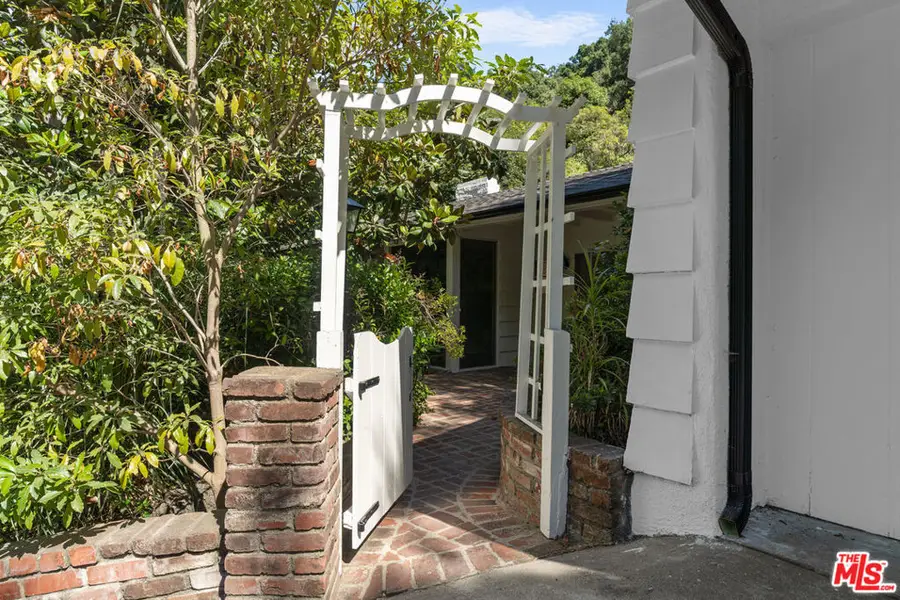 10686 Somma Way, Los Angeles, CA 90077 - #2