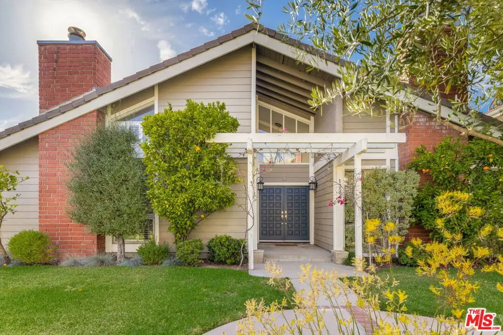 1322 Avenida De Cortez, Pacific Palisades, CA 90272 - #1