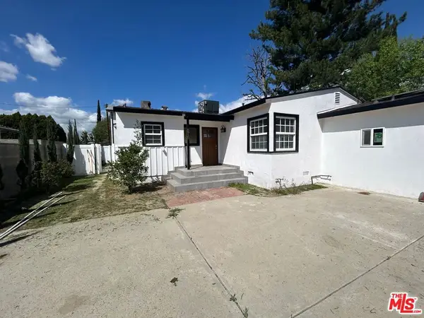 6915 Laramie Avenue, Los Angeles, CA 91306