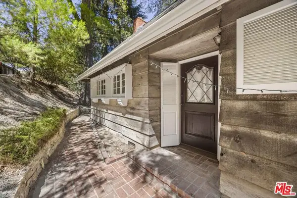 14807 Round Valley Drive, Sherman Oaks, CA 91403