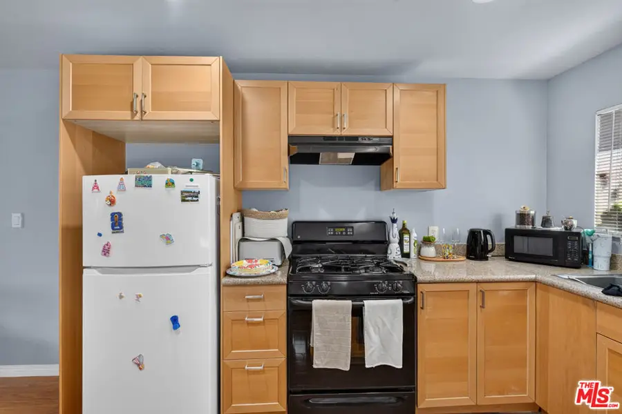14618 Gilmore Street #4, Van Nuys, CA 91411 - #2