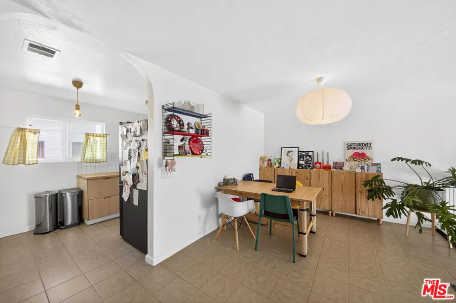 9034 Willis Avenue #14, Panorama City, CA 91402 - #3