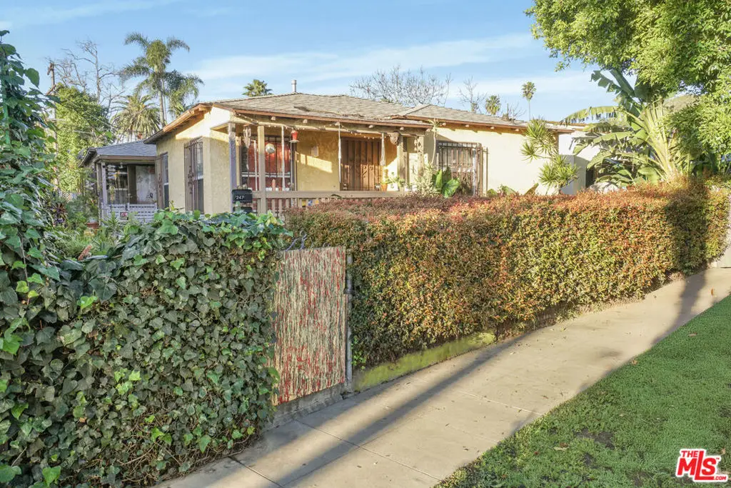 247 5th Avenue, Venice, CA 90291 - #1