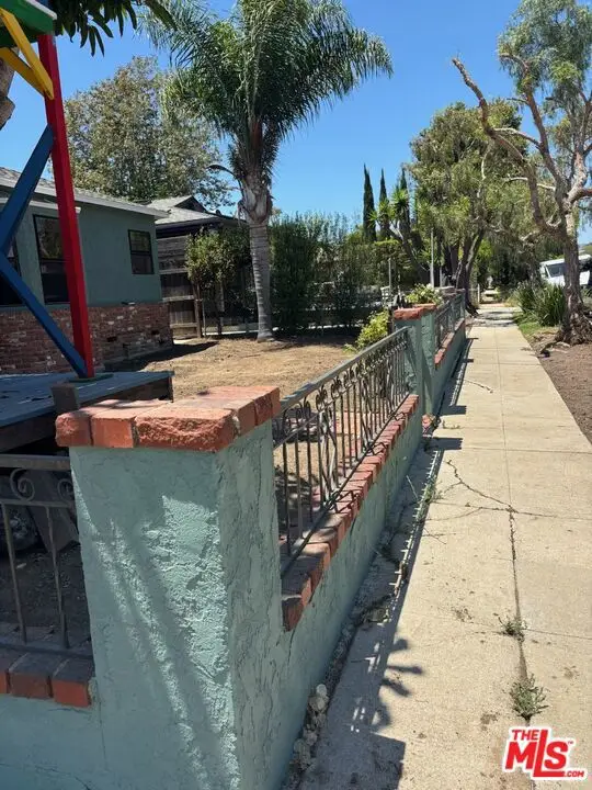 3497 Redwood Avenue, Los Angeles, CA 90066 - #2