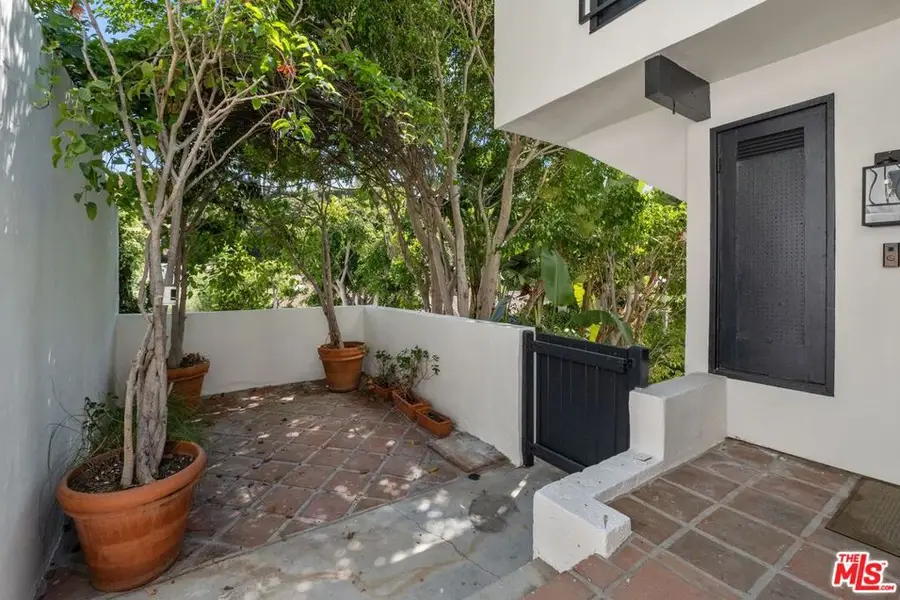 9315 Lloydcrest Drive, Beverly Hills, CA 90210 - #2