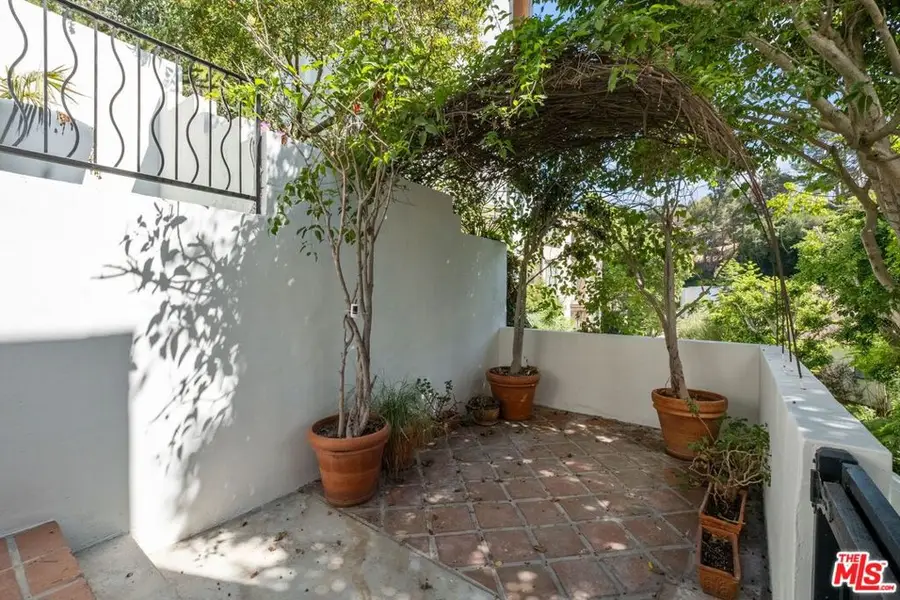 9315 Lloydcrest Drive, Beverly Hills, CA 90210 - #3