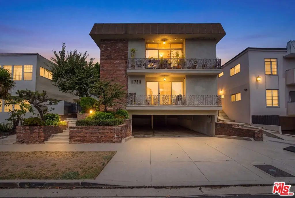 11733 Mayfield Avenue, Los Angeles, CA 90049 - #1