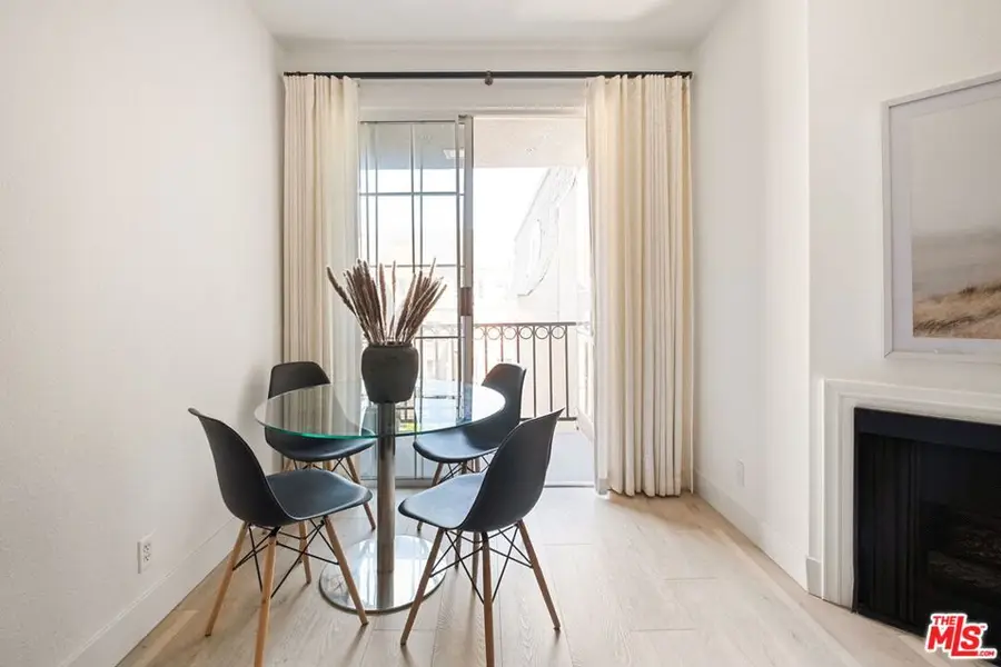 585 N Rossmore Avenue #506, Los Angeles, CA 90004 - #3