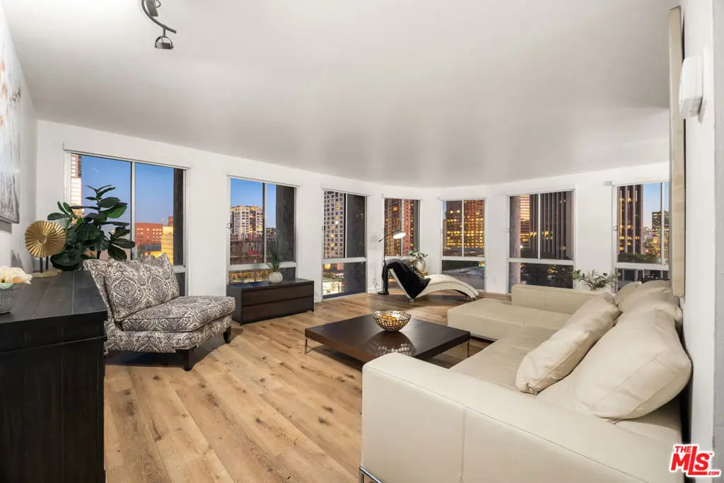 800 W 1st Street #905, Los Angeles, CA 90012 - #1