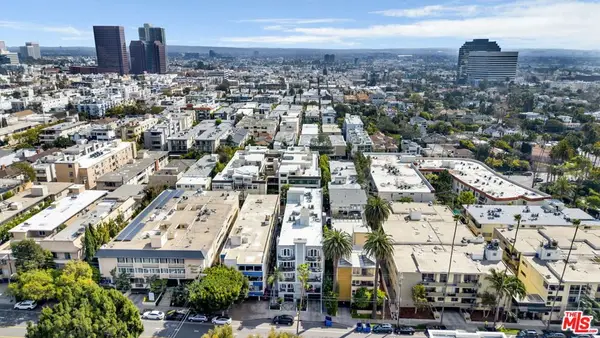 11952 Montana Avenue #303, Los Angeles, CA 90049