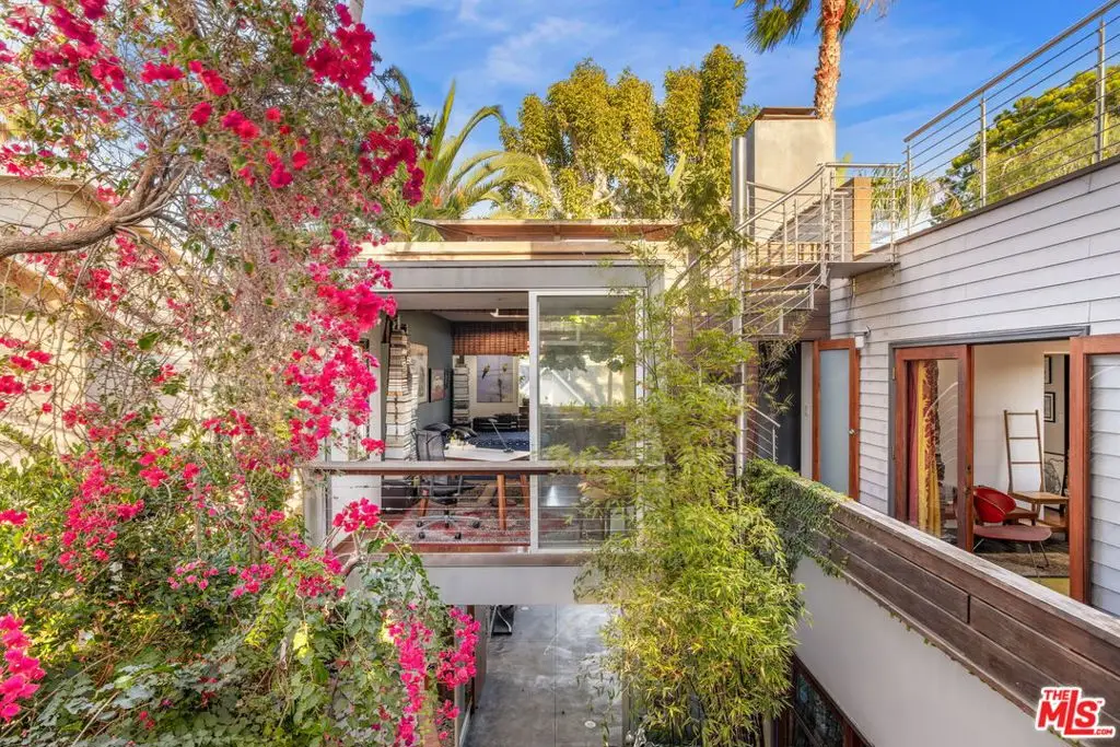 927 Amoroso, Venice, CA 90291 - #1