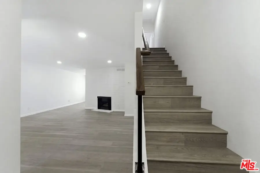 9545 Via Venezia, Burbank, CA 91504 - #3