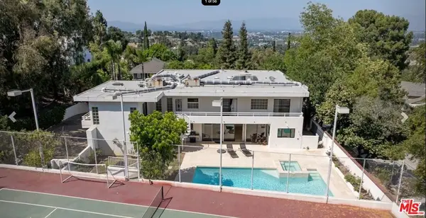 15656 Crownridge Place, Sherman Oaks, CA 91403