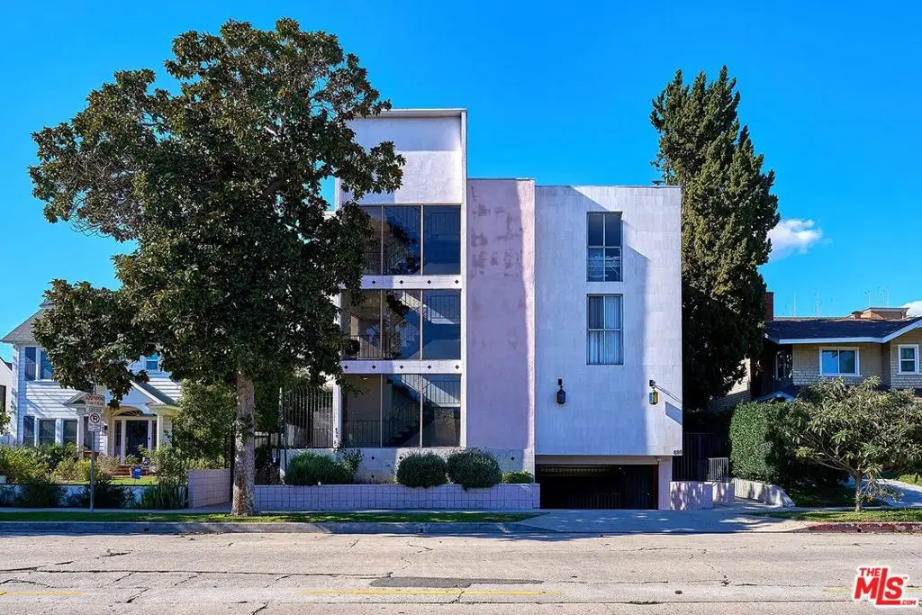 695 S Norton Avenue, Los Angeles, CA 90005 - #1