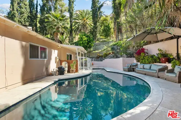 4300 Pampas Road, Woodland Hills, CA 91364