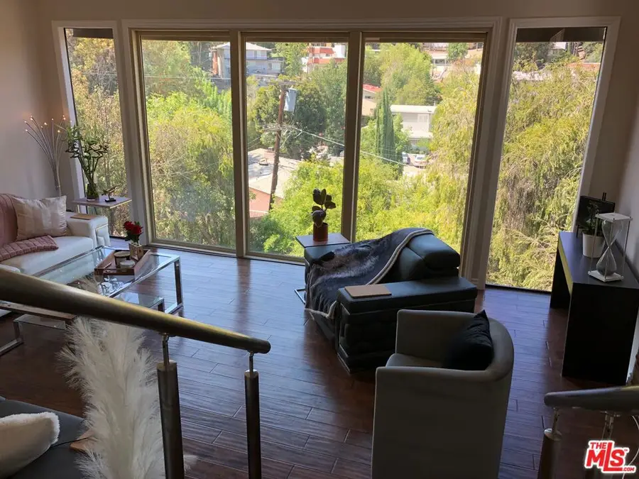 5211 Baza Avenue, Woodland Hills, CA 91364 - #2