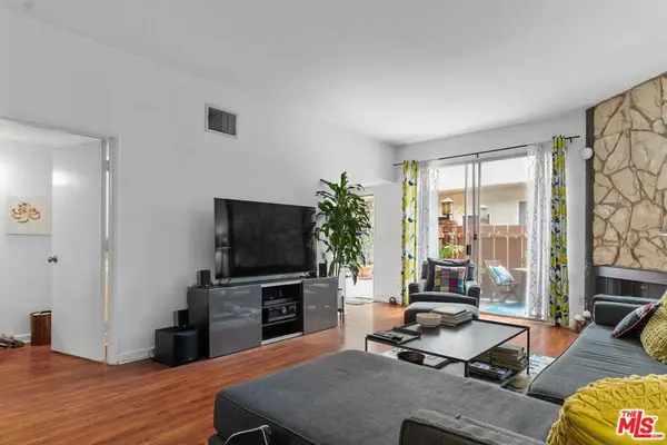 1828 Barry Avenue #4, Los Angeles, CA 90025