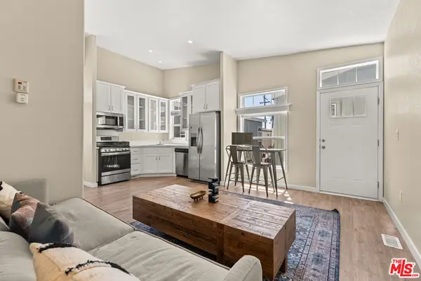 8250 Lankershim Boulevard #17, North Hollywood, CA 91605