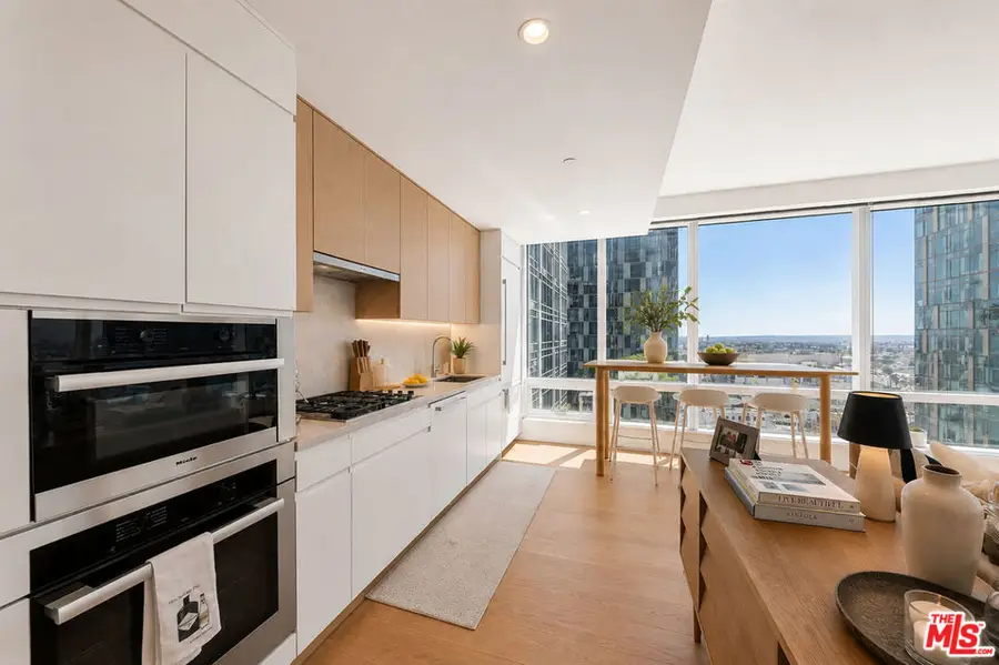 877 Francisco Street #1611, Los Angeles, CA 90017 - #2