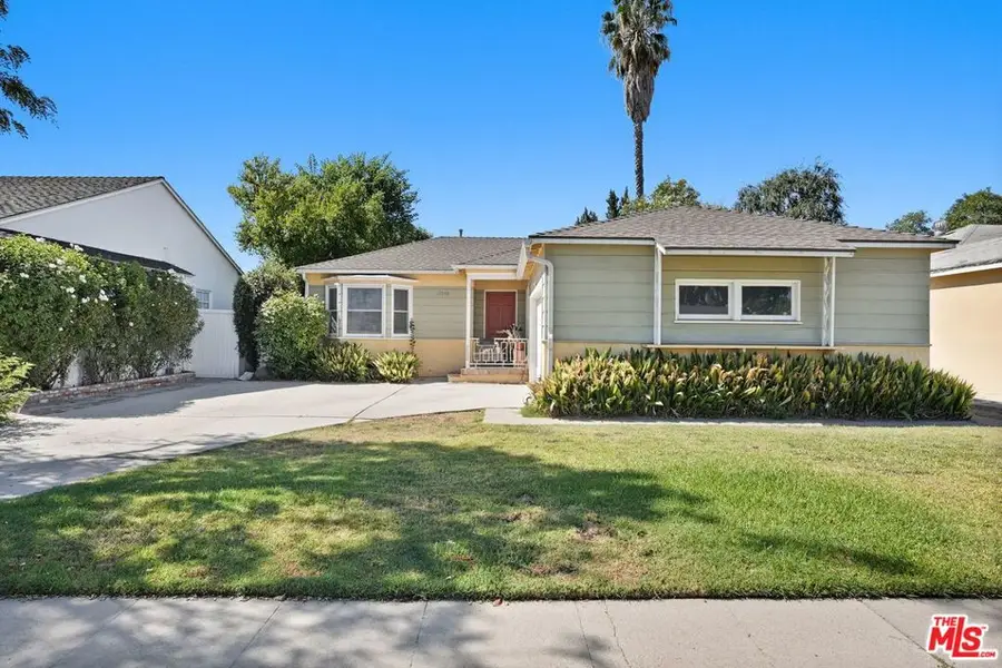 17646 Delano Street, Encino, CA 91316 - #2