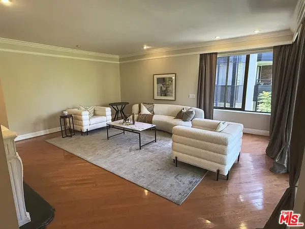 4752 Park Encino Lane #212, Encino, CA 91436