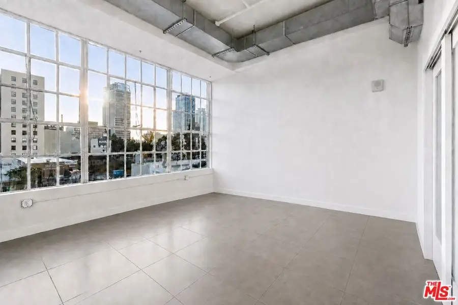 939 S Broadway #308, Los Angeles, CA 90015 - #2