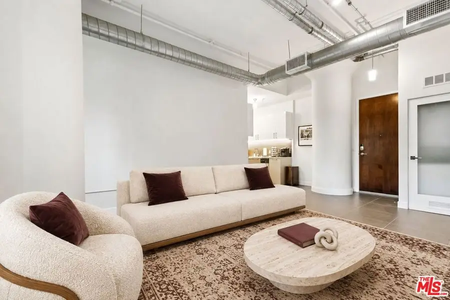 939 S Broadway #308, Los Angeles, CA 90015 - #3