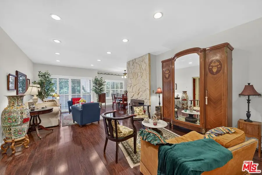 1944 Glendon Avenue #110, Los Angeles, CA 90025 - #2