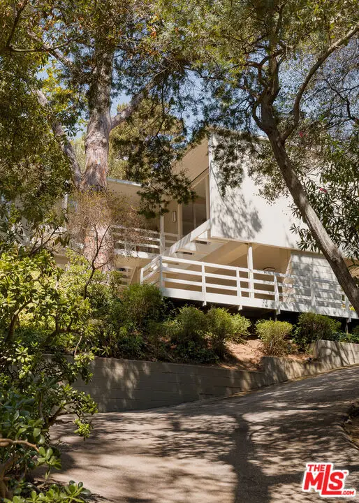 2275 Bowmont Drive, Beverly Hills, CA 90210 - #3