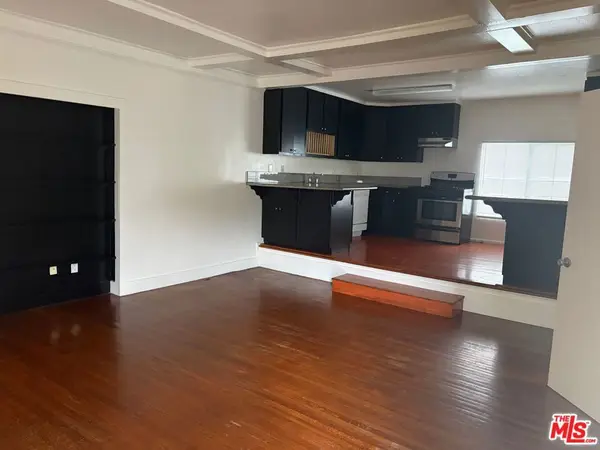 1529 5th Avenue, Los Angeles, CA 90019