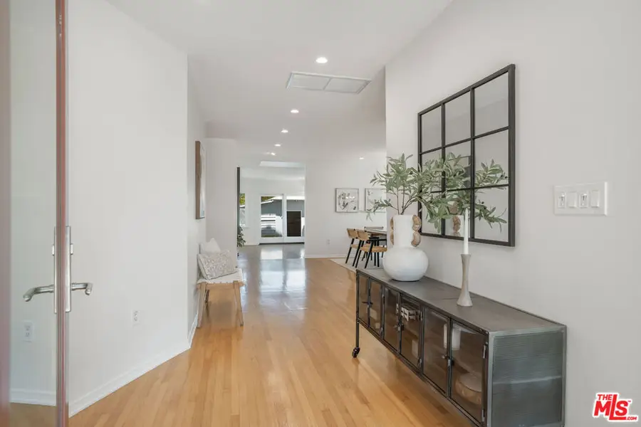 1019 Chelsea Avenue, Santa Monica, CA 90403 - #3